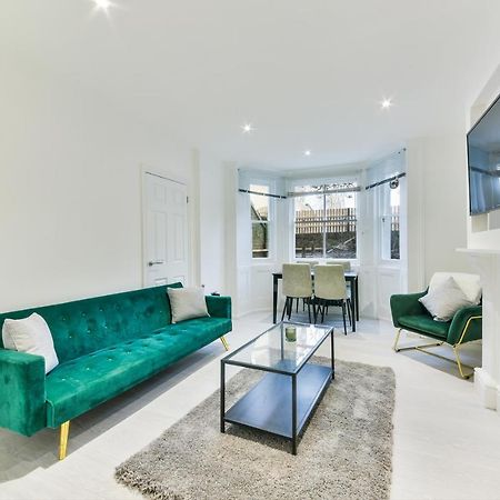 Amazing 2 Bed Apartment Clapham North Londra Esterno foto