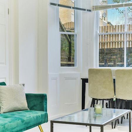 Amazing 2 Bed Apartment Clapham North Londra Esterno foto