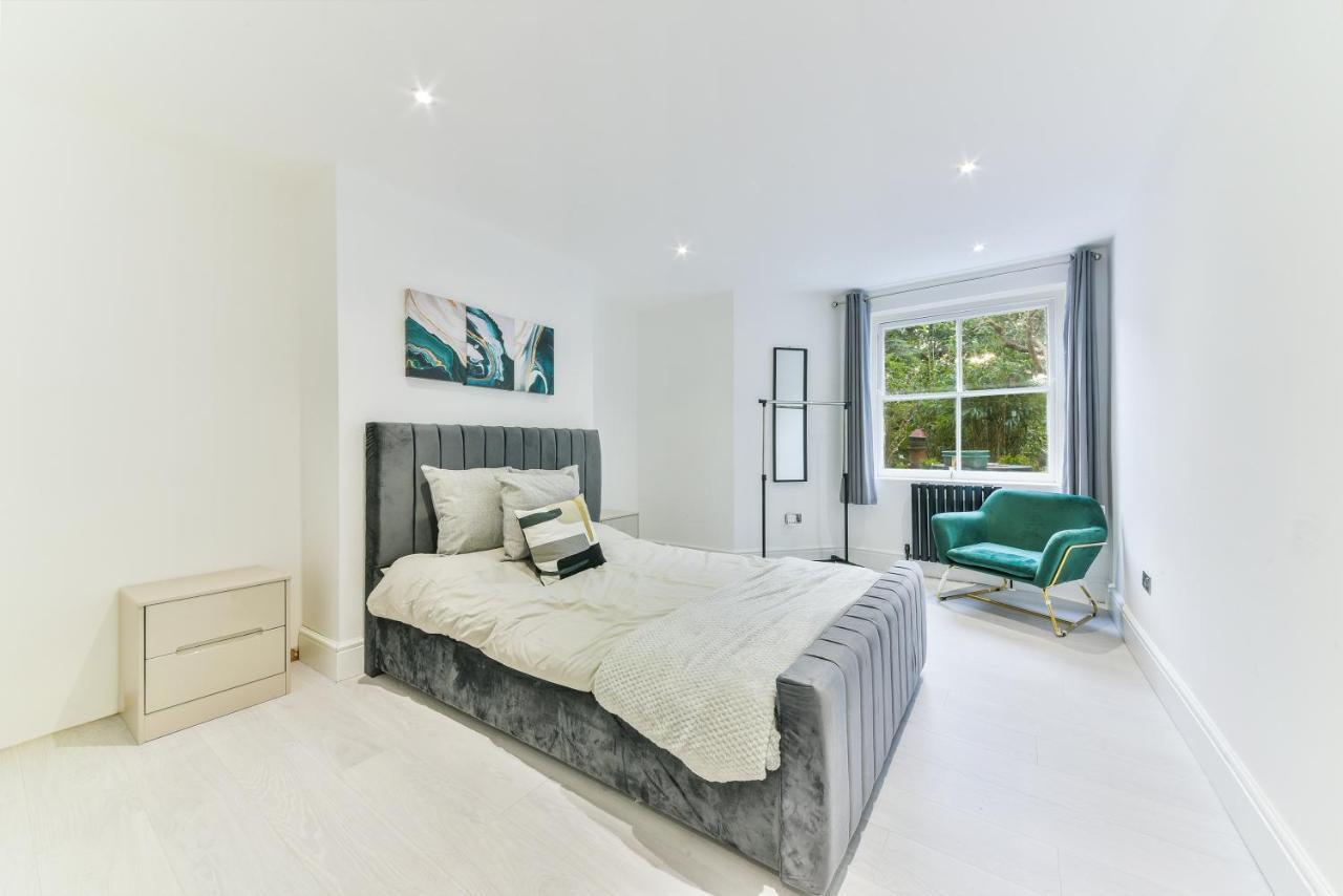 Amazing 2 Bed Apartment Clapham North Londra Esterno foto